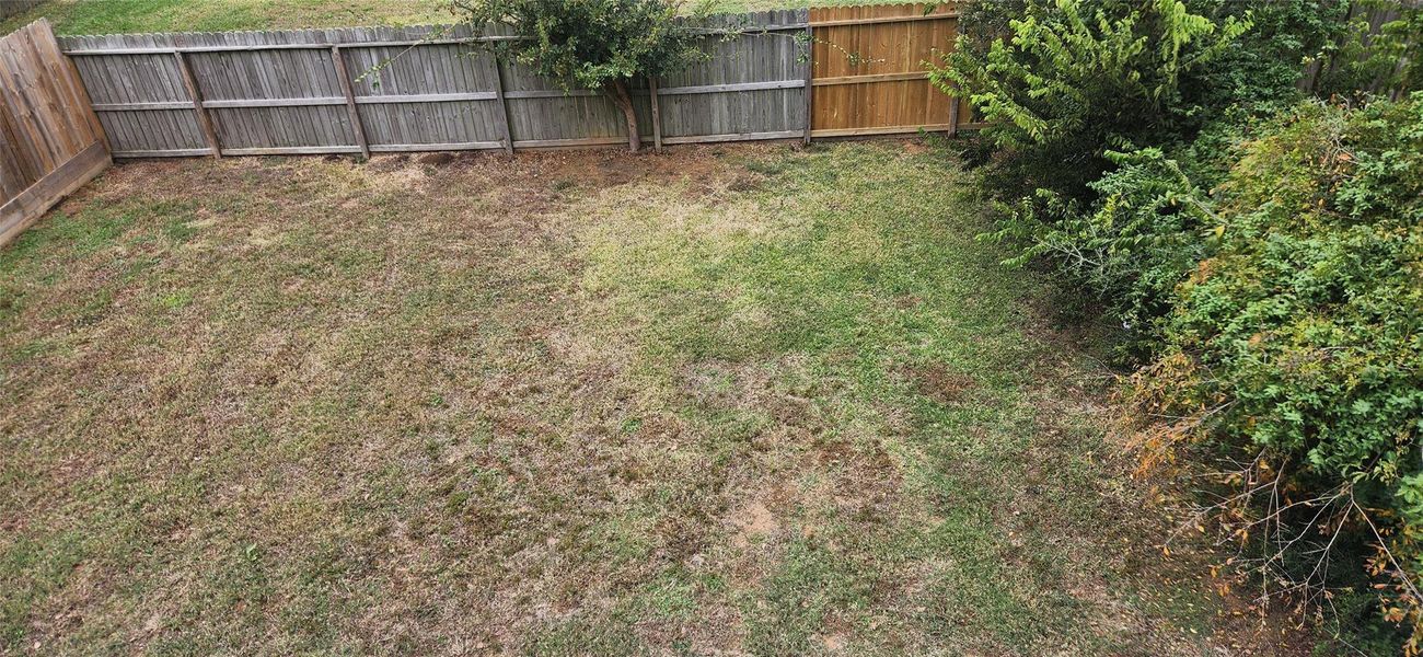 Exterior details and patio area of a home in , San Leon (Image 3).