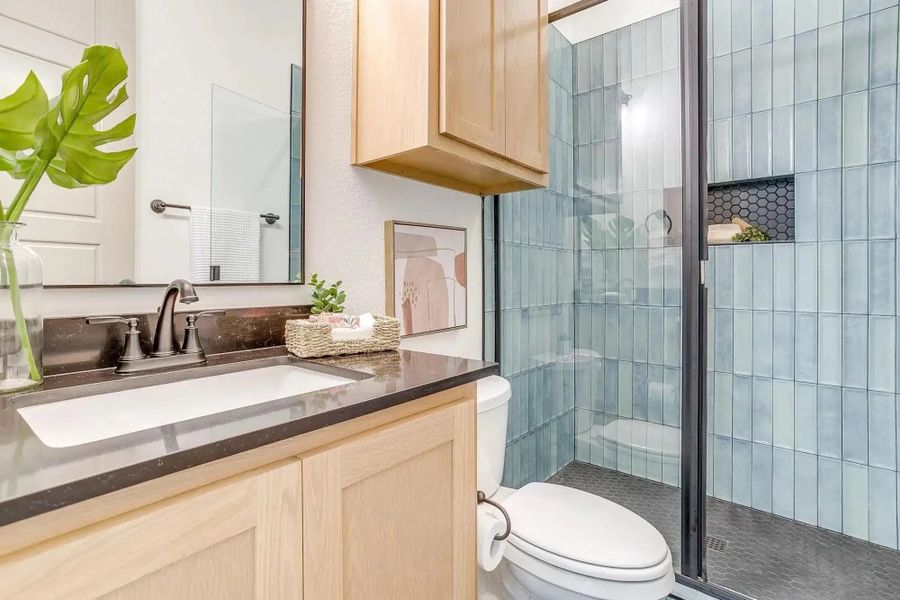 Representative furnished interior of a home built from the The Luke by Elmwood Custom Homes in Ranch at Stone Hill, Waxahachie (Image 25).