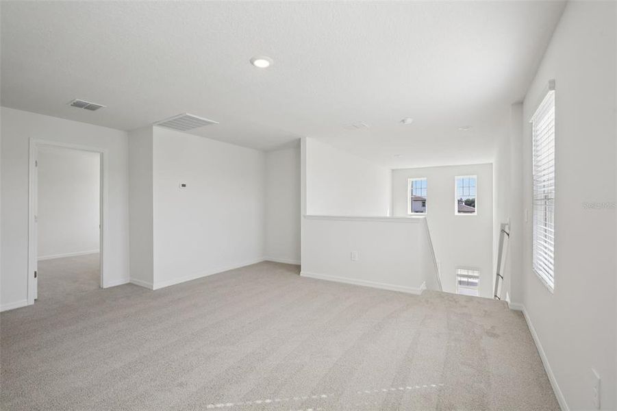 Spacious, unfurnished interior of a new home in , Lake Alfred (Image 20).