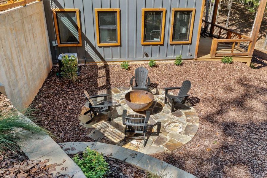 Exterior details and patio area of a home in , Blue Ridge (Image 29).