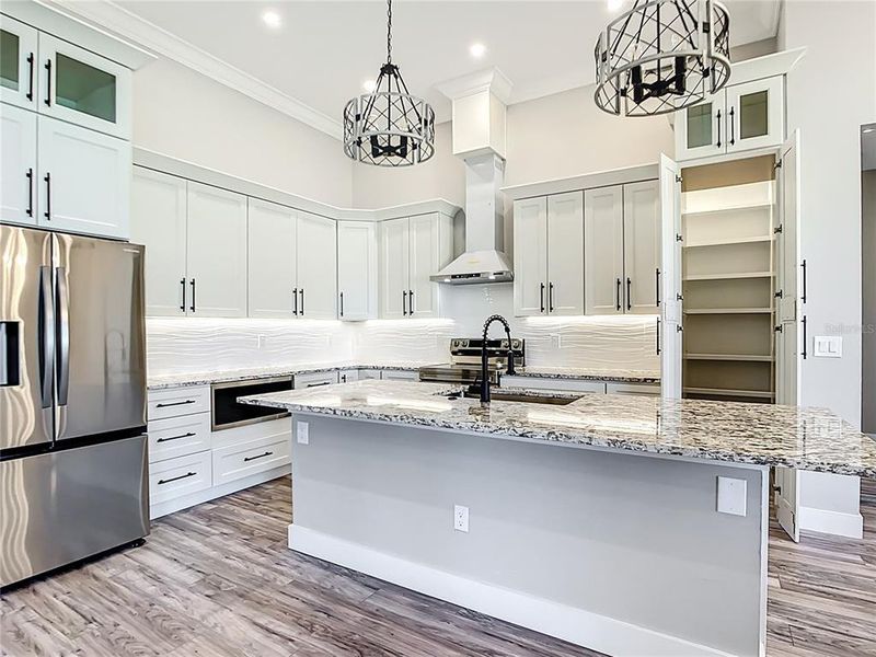 Spacious, unfurnished interior of a new home in , Englewood (Image 45).