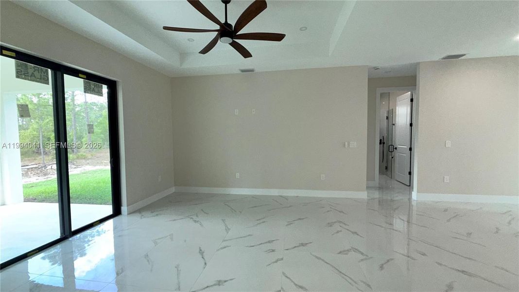 Spacious, unfurnished interior of a new home in , Lehigh Acres (Image 14).