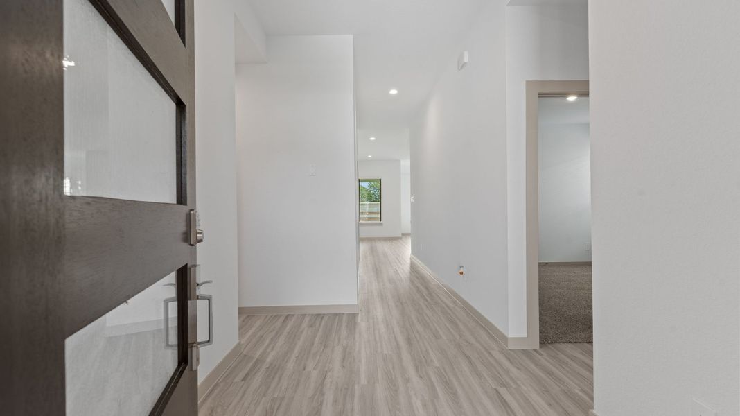 Image 27 representing the FANNIN by D.R. Horton in Alexander, Pearland, TX. Image 27 representing the FANNIN by D.R. Horton in Alexander, Pearland, TX.