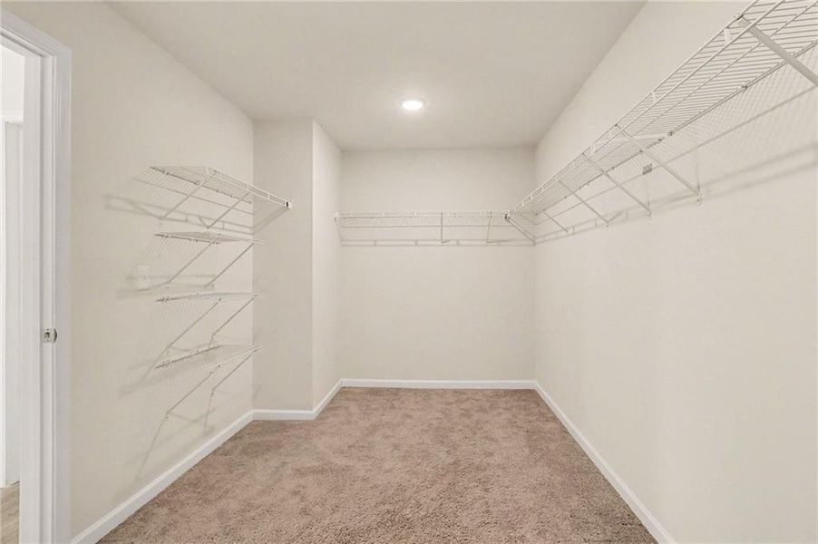 Spacious, unfurnished interior of a new home in , Atlanta (Image 19).