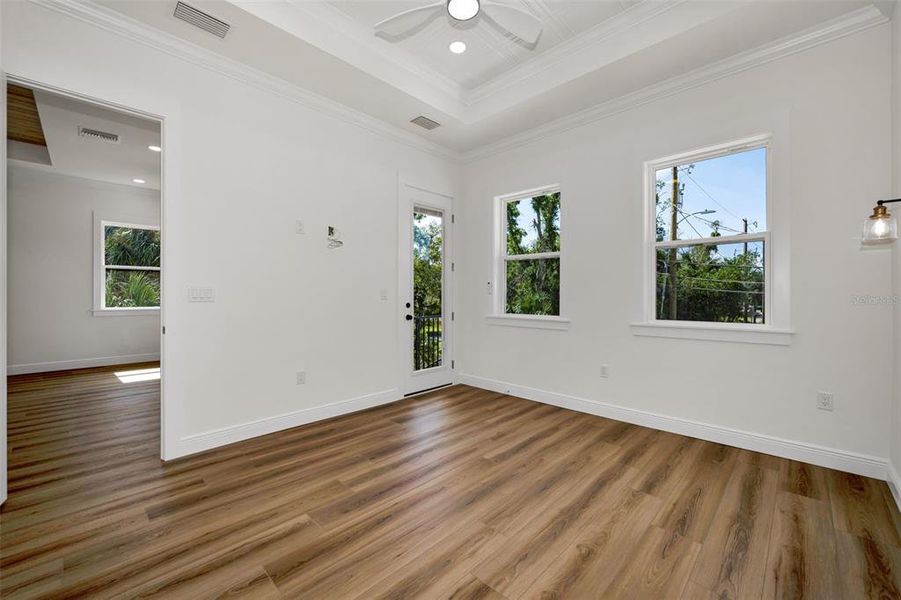 Spacious, unfurnished interior of a new home in , Tarpon Springs (Image 41). Spacious, unfurnished interior of a new home in , Tarpon Springs (Image 41).