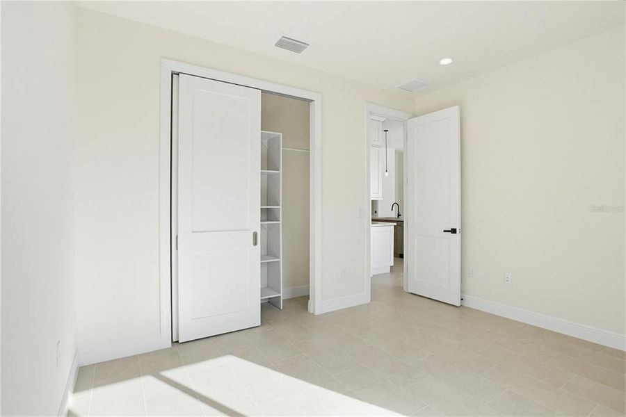Spacious, unfurnished interior of a new home in , North Port (Image 22).