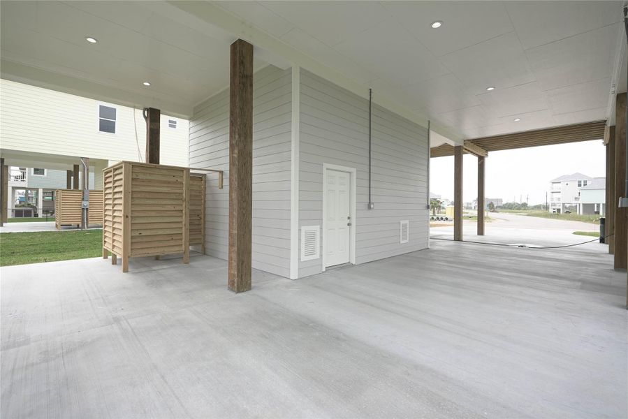 Exterior details and patio area of a home in , Galveston (Image 2).