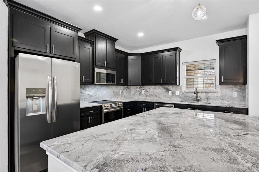 Furnished interior view inside a new home in , Denison (Image 14).