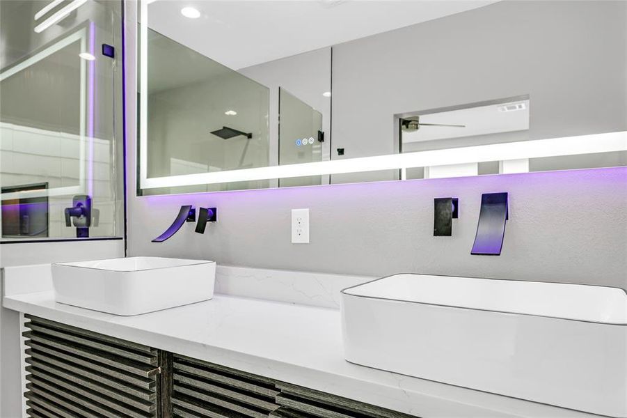 The lighting options extend to the bathrooms too!