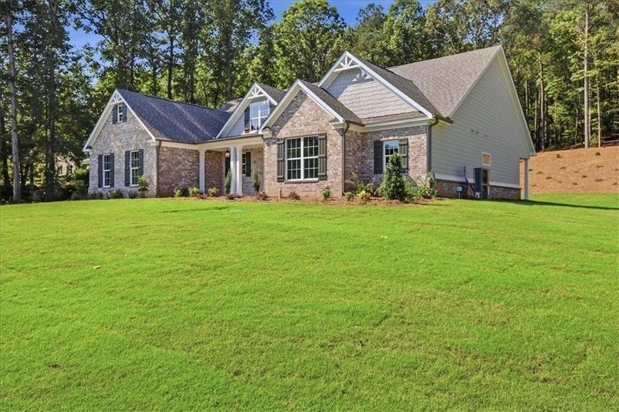 Exterior details and patio area of a home in , Monroe (Image 3).