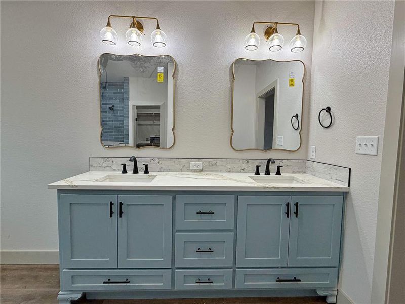 SAMPLE PHOTO - Finishes and colors will vary.