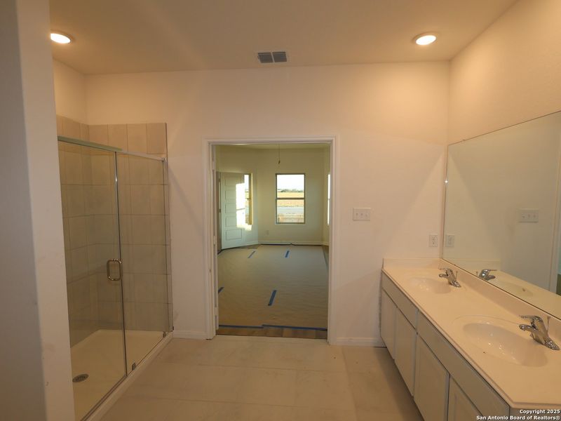 Furnished interior view inside a new home in Greenspoint Heights, Seguin (Image 5).