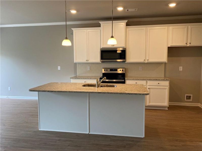 Image 6 of a home in .