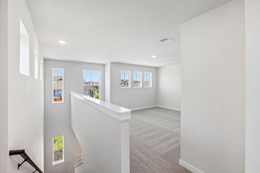 Spacious, unfurnished interior of a new home in Avery Centre, Round Rock (Image 17). Spacious, unfurnished interior of a new home in Avery Centre, Round Rock (Image 17).