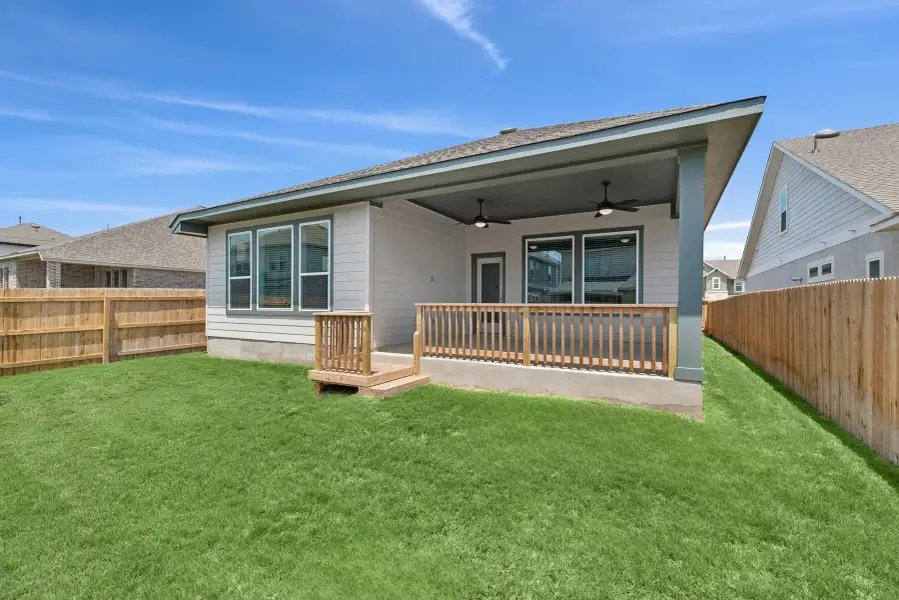 Exterior details and patio area of a home in Ladera - High Point 45', San Antonio (Image 3).