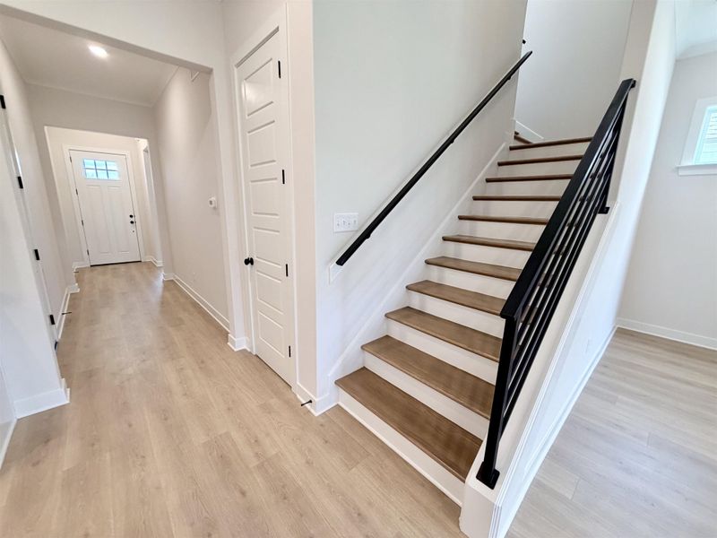Spacious, unfurnished interior of a new home in Lockwood, Collierville (Image 22).