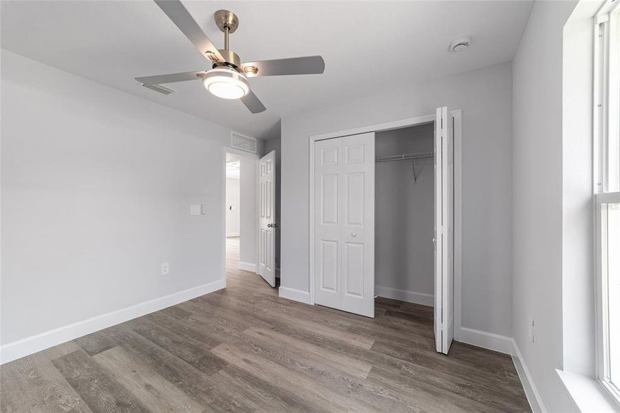Spacious, unfurnished interior of a new home in , Dunnellon (Image 36).