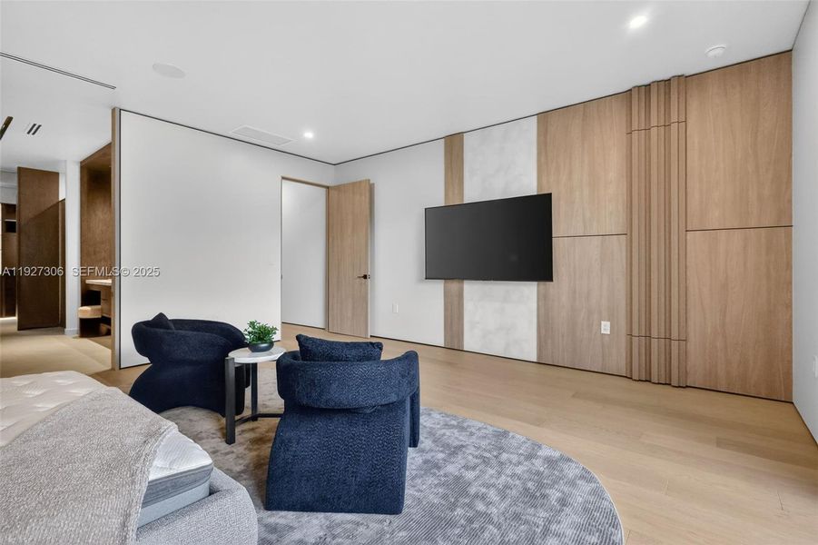 Furnished interior view inside a new home in , Biscayne Park (Image 48).