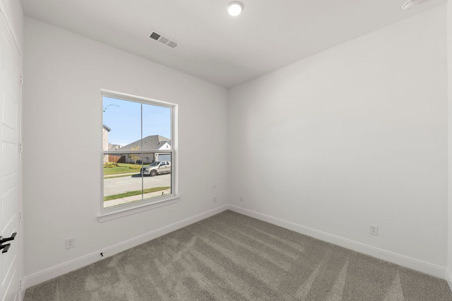 Spacious, unfurnished interior of a new home in West Crossing, Anna (Image 14).