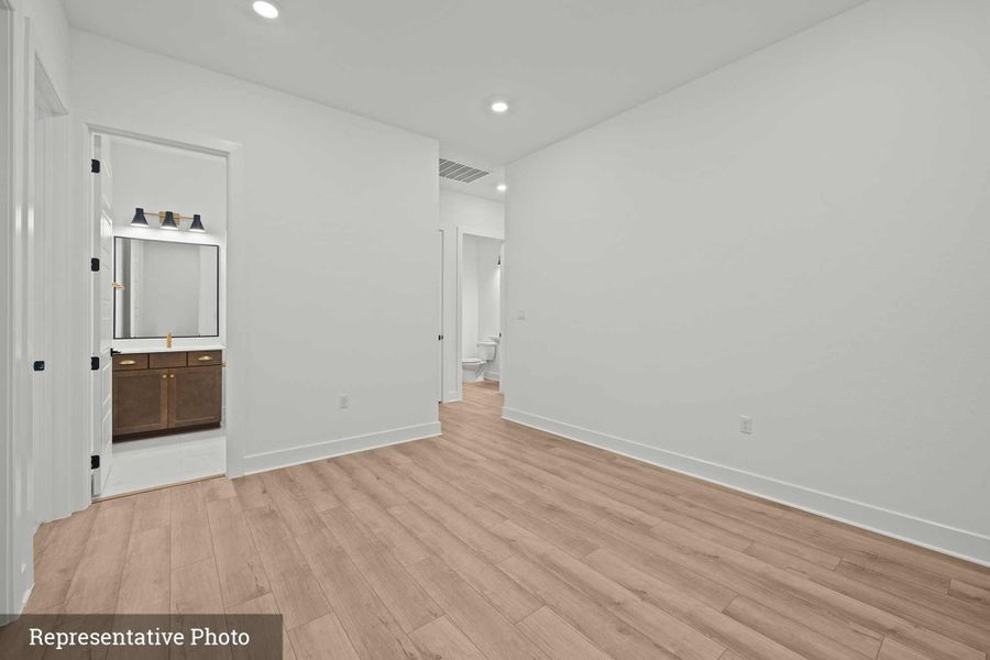 Spacious, unfurnished interior of a new home in Rees Landing Estates, Spicewood (Image 21). Spacious, unfurnished interior of a new home in Rees Landing Estates, Spicewood (Image 21).