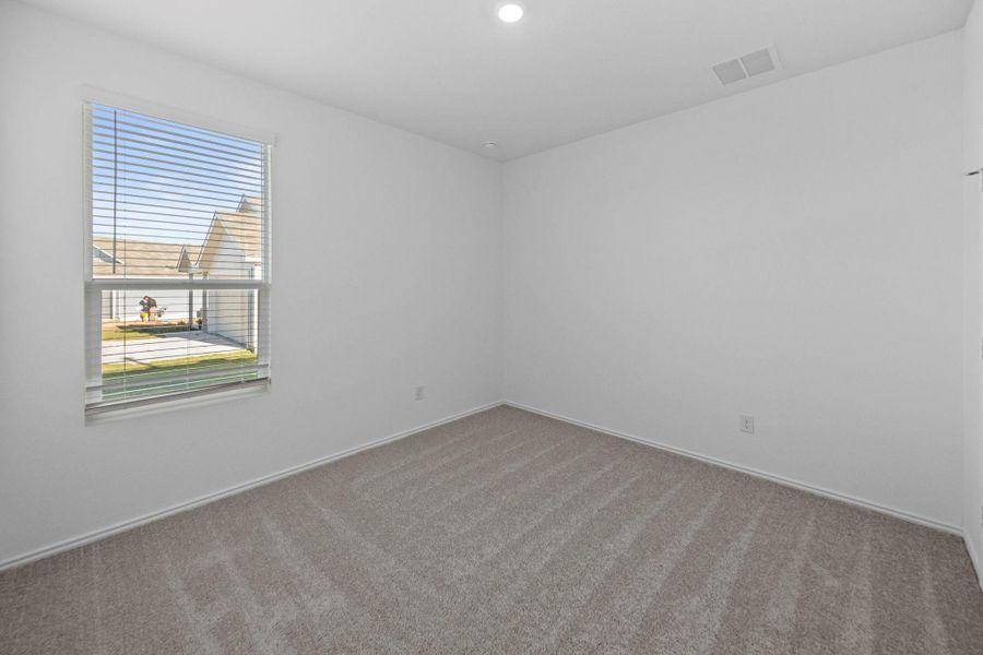 Spacious, unfurnished interior of a new home in Schriber Ranch, Mustang Ridge (Image 10). Spacious, unfurnished interior of a new home in Schriber Ranch, Mustang Ridge (Image 10).