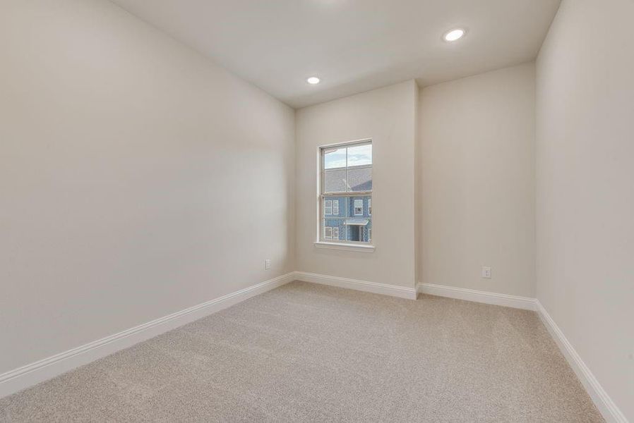Spacious, unfurnished interior of a new home in Bayside, Rowlett (Image 17).