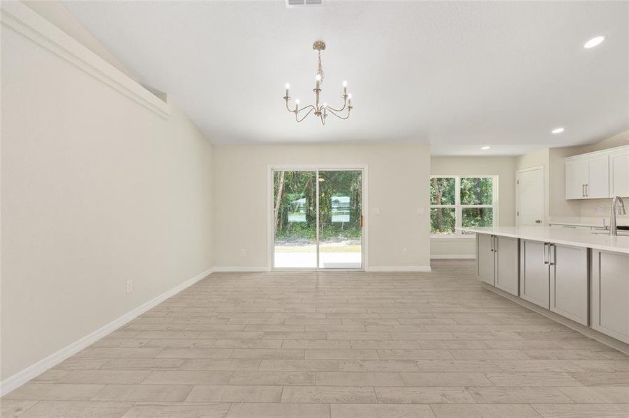 Spacious, unfurnished interior of a new home in , Ocala (Image 27).