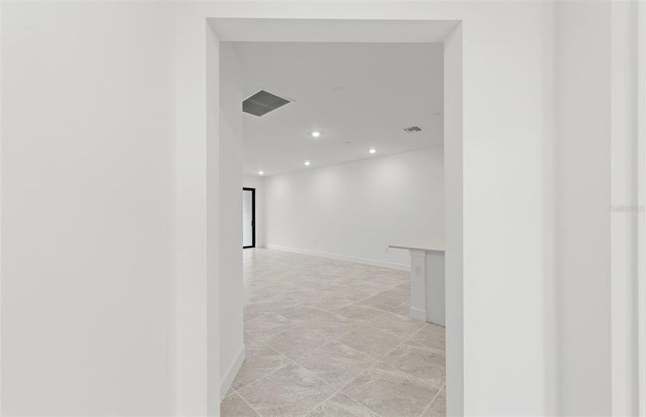 Spacious, unfurnished interior of a new home in Talon Preserve on Palmer Ranch, Nokomis (Image 29).