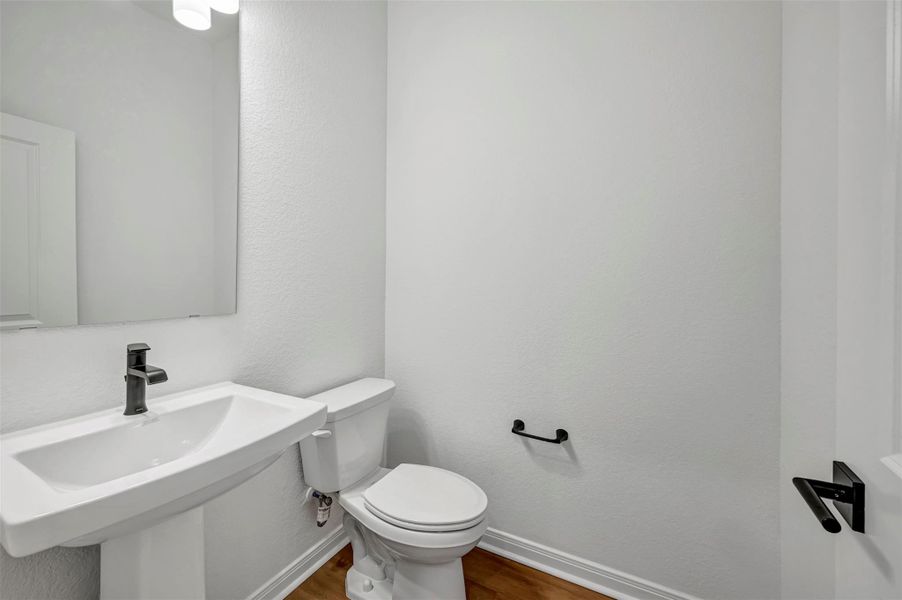 Furnished interior view inside a new home in The Grand Prairie 50’, Hockley (Image 8).