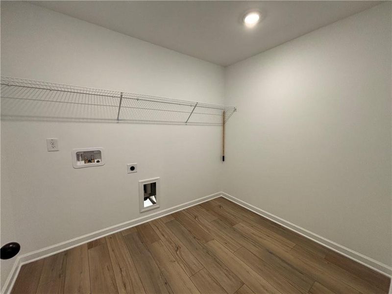 Spacious, unfurnished interior of a new home in Arbors at Richland Creek, Buford (Image 28).