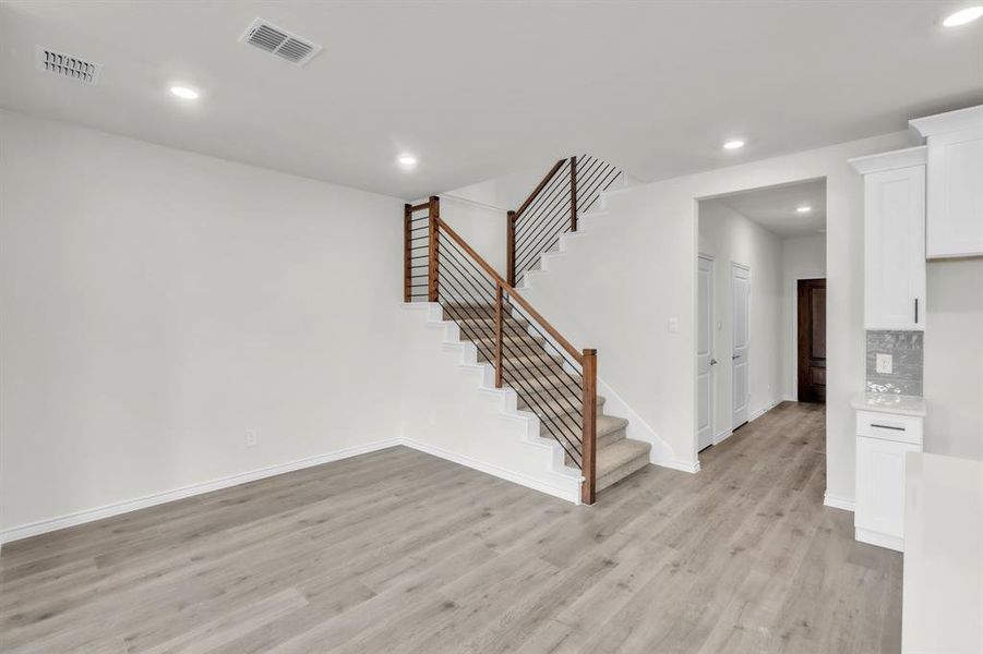 Spacious, unfurnished interior of a new home in The Landing at Hidden Lakes, McKinney (Image 17).