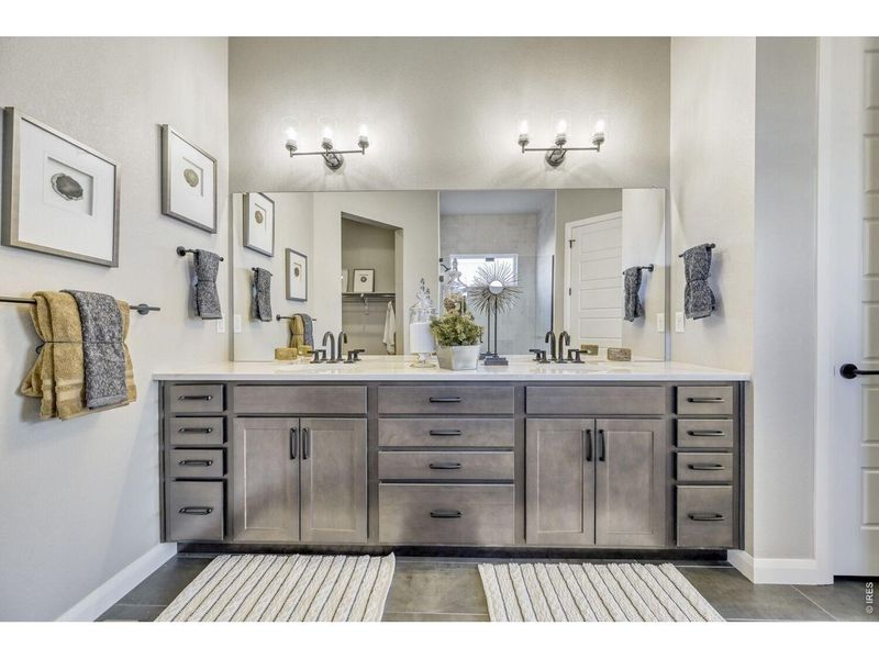 Furnished interior view inside a new home in , Broomfield (Image 33).