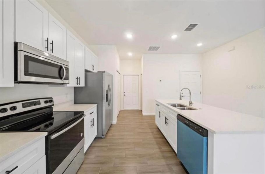 Furnished interior view inside a new home in , Ocala (Image 8).
