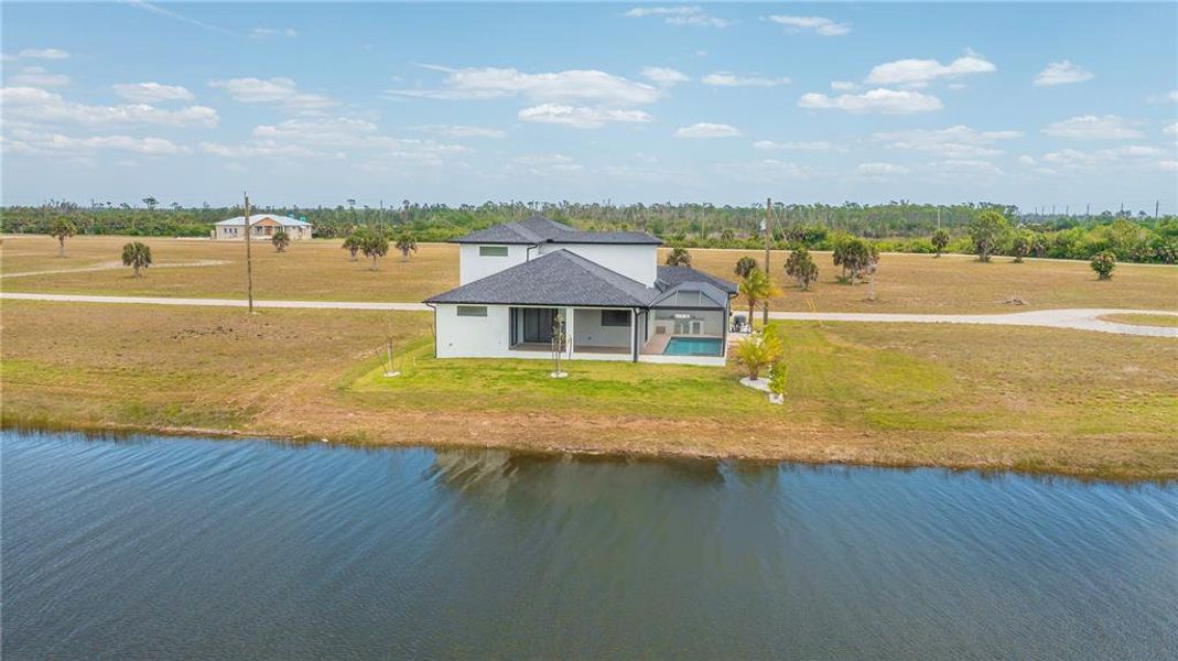 Exterior details and patio area of a home in , Placida (Image 44).
