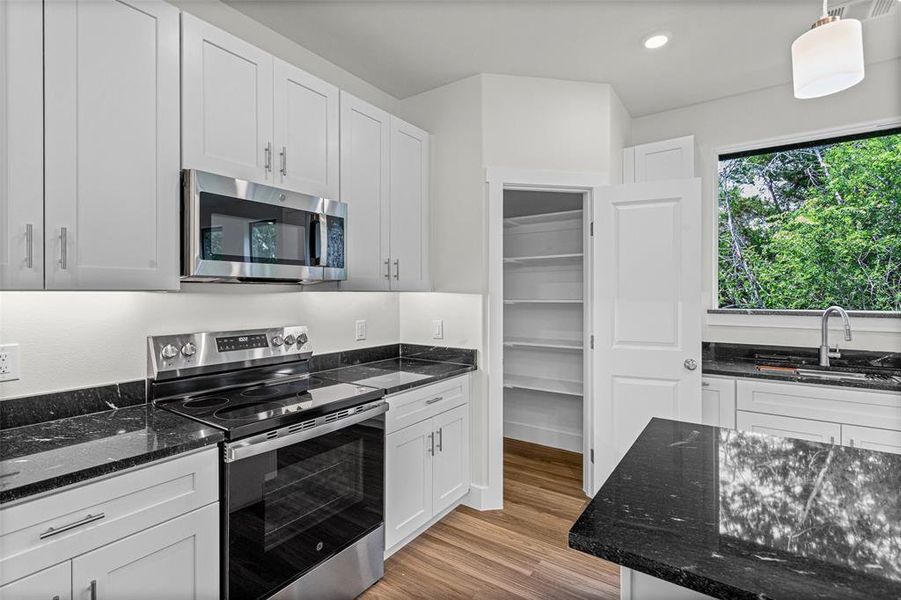 Furnished interior view inside a new home in , Granbury (Image 9).