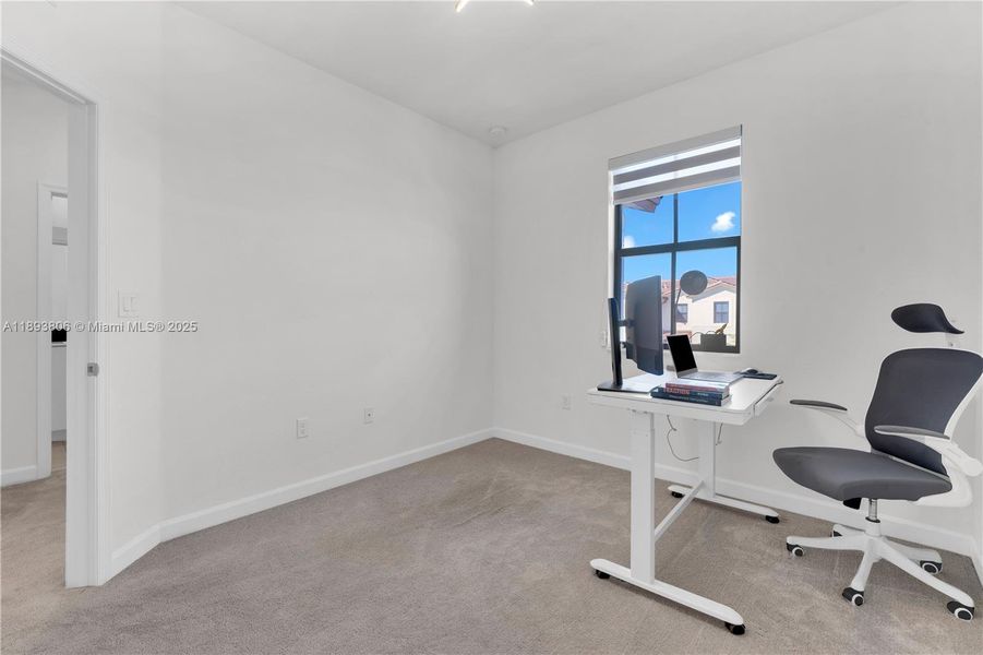 Image 32 of a home in .