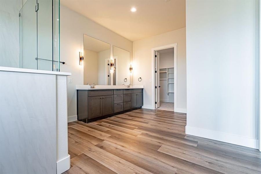 Spacious, unfurnished interior of a new home in , Granbury (Image 18). Spacious, unfurnished interior of a new home in , Granbury (Image 18).