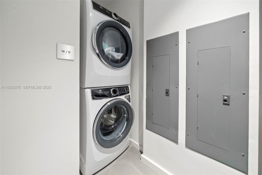 Furnished interior view inside a new home in , Hallandale Beach (Image 47).