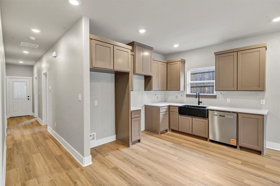 Furnished interior view inside a new home in , Granbury (Image 8).