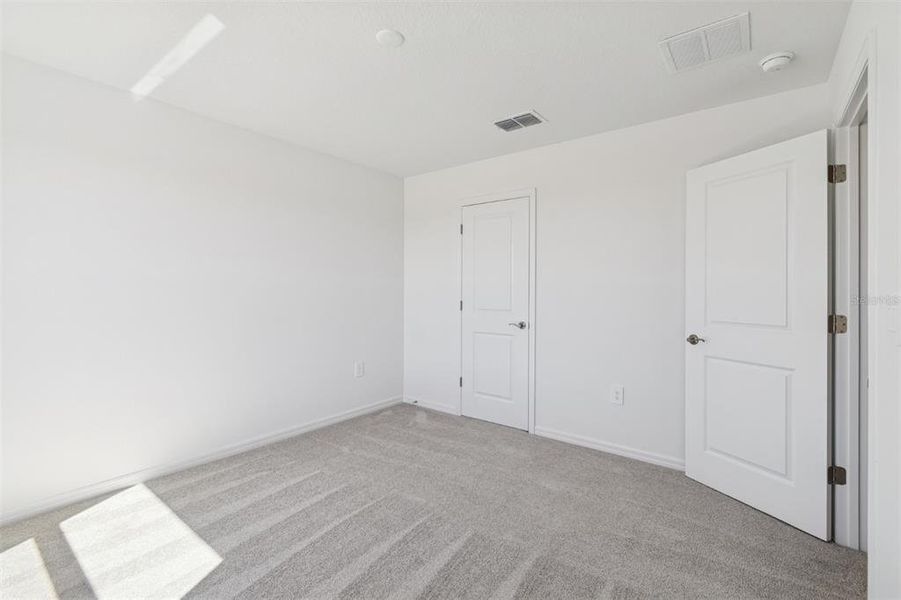 Spacious, unfurnished interior of a new home in Southpointe, Palmetto (Image 29).