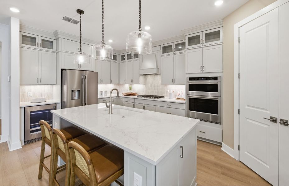 Representative furnished interior of a home built from the Easley Grande by Pulte Homes in Reagan Landing, Bradenton (Image 26).