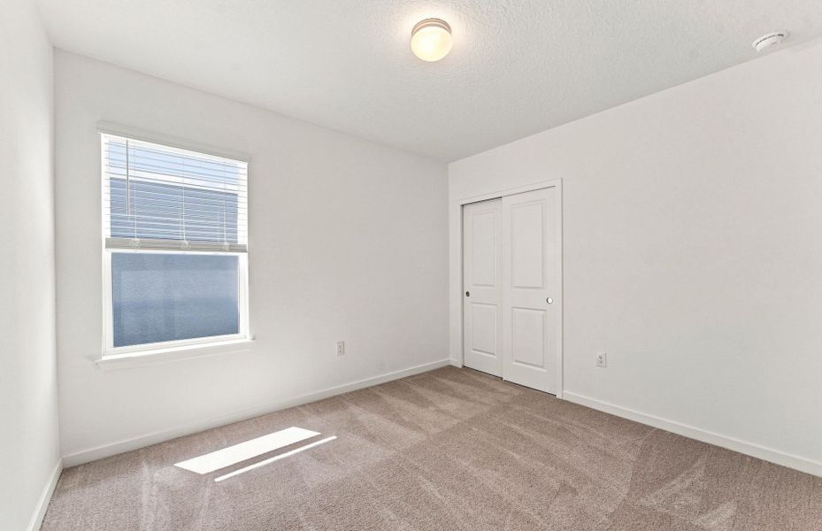 Spacious, unfurnished interior of a new home in Twisted Oaks, Wildwood (Image 17).