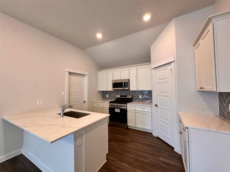 Furnished interior view inside a new home in Santa Fe, Cleveland (Image 6).