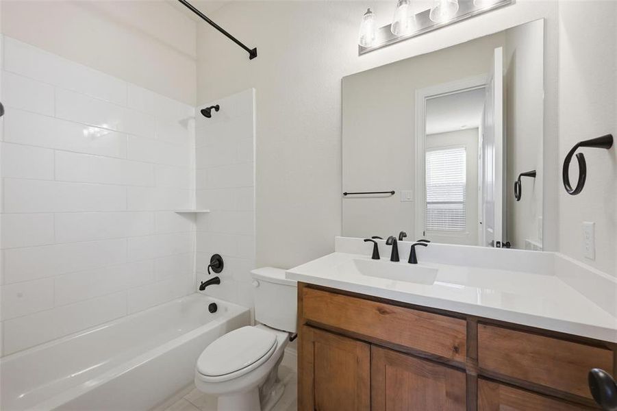 Furnished interior view inside a new home in , Melissa (Image 16).