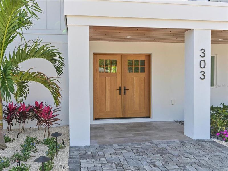 Exterior details and patio area of a home in , Holmes Beach (Image 34).