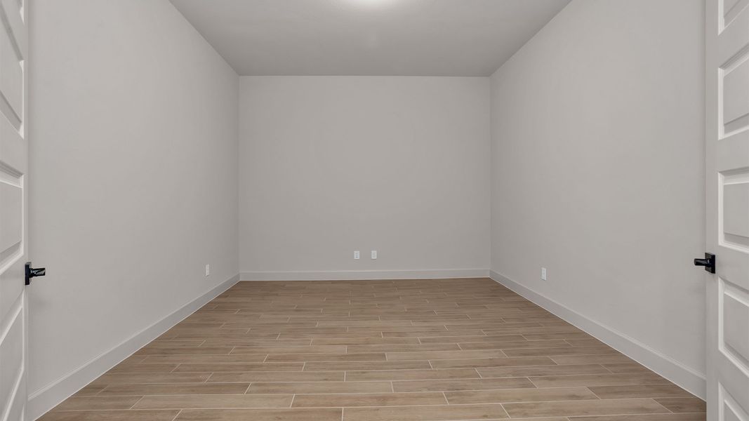 Spacious, unfurnished interior of a new home in Fulbrook On Fulshear Creek 60', Fulshear (Image 58).