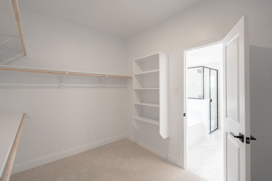 Spacious, unfurnished interior of a new home in Enclave at Legacy Hills, Celina (Image 23).