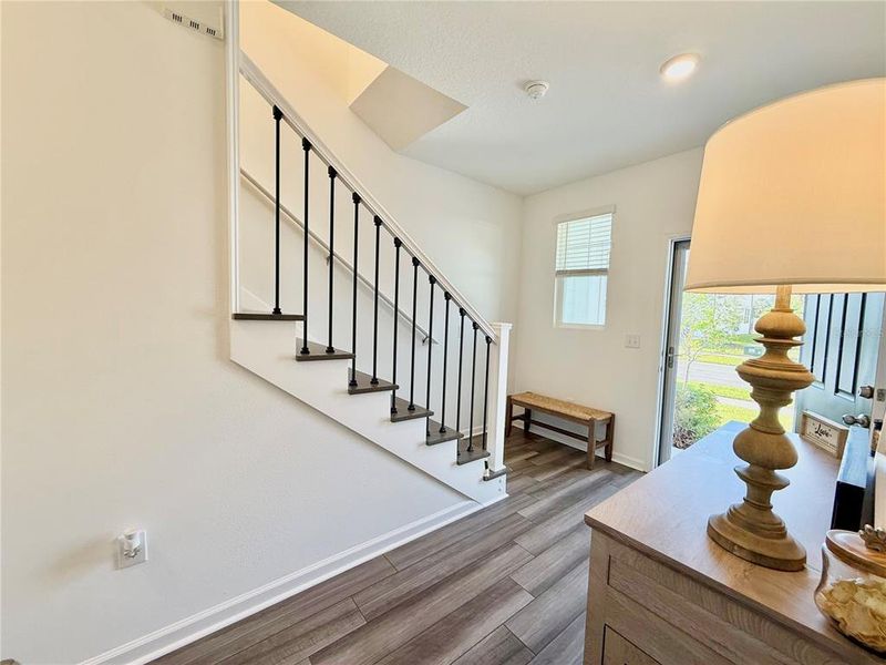 Spacious, unfurnished interior of a new home in , Gibsonton (Image 18).