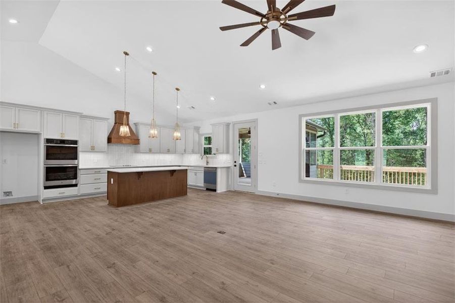 Spacious, unfurnished interior of a new home in , Bremen (Image 21).