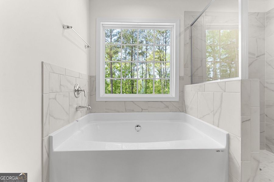 Furnished interior view inside a new home in Juliette Crossing, Forsyth (Image 8).